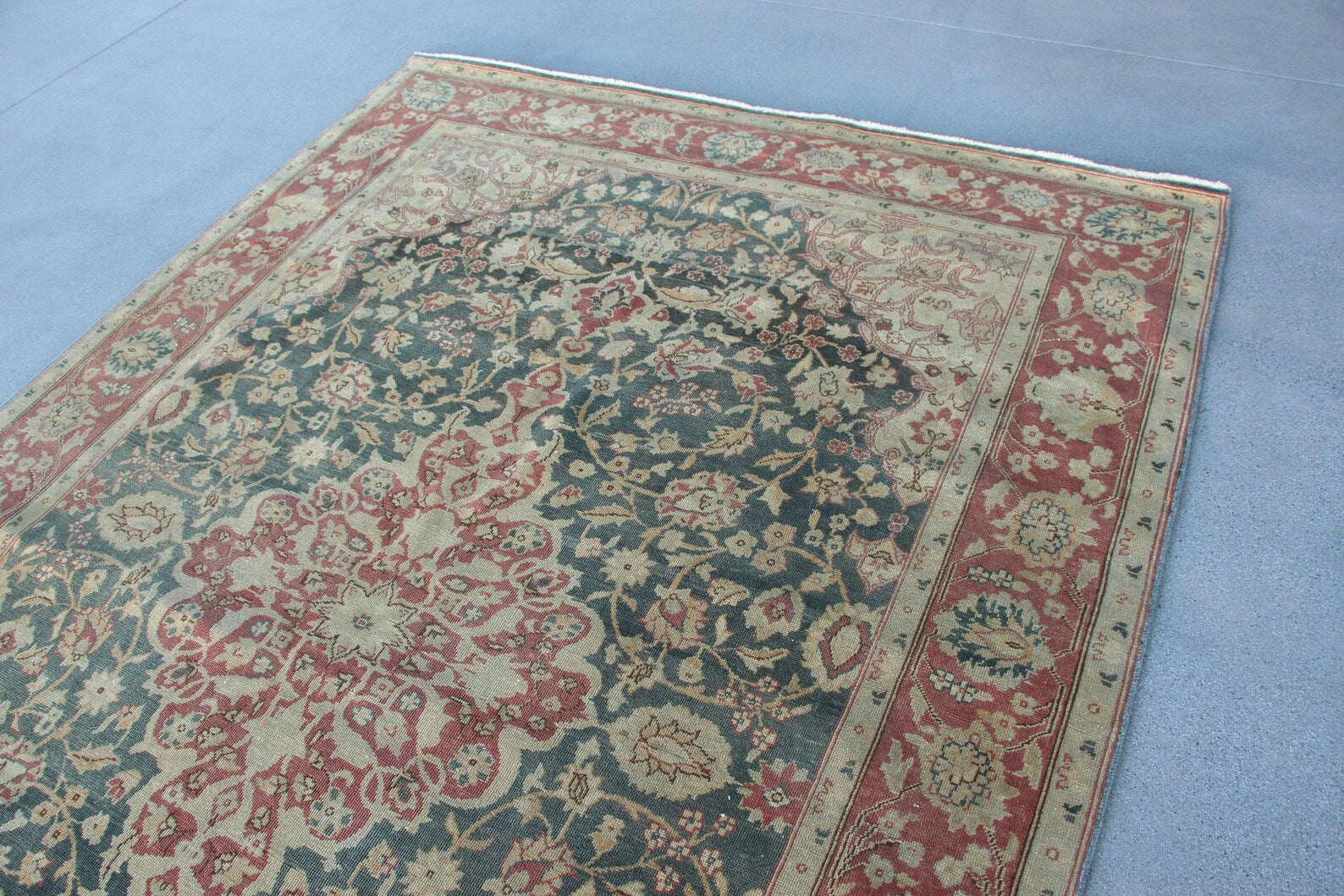 XL Vintage Turkish Accent Area rug 6.5 x 9.7 ft