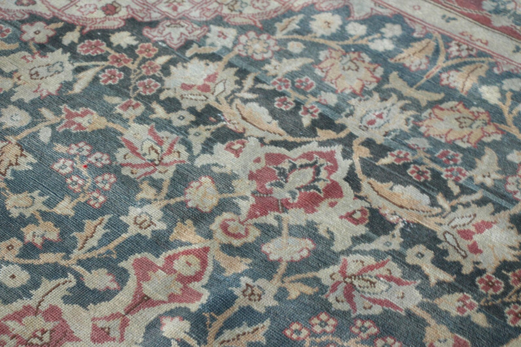 XL Vintage Turkish Accent Area rug 6.5 x 9.7 ft