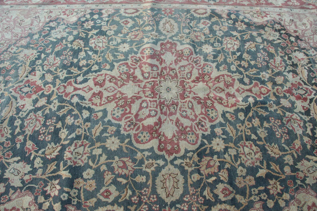 XL Vintage Turkish Accent Area rug 6.5 x 9.7 ft