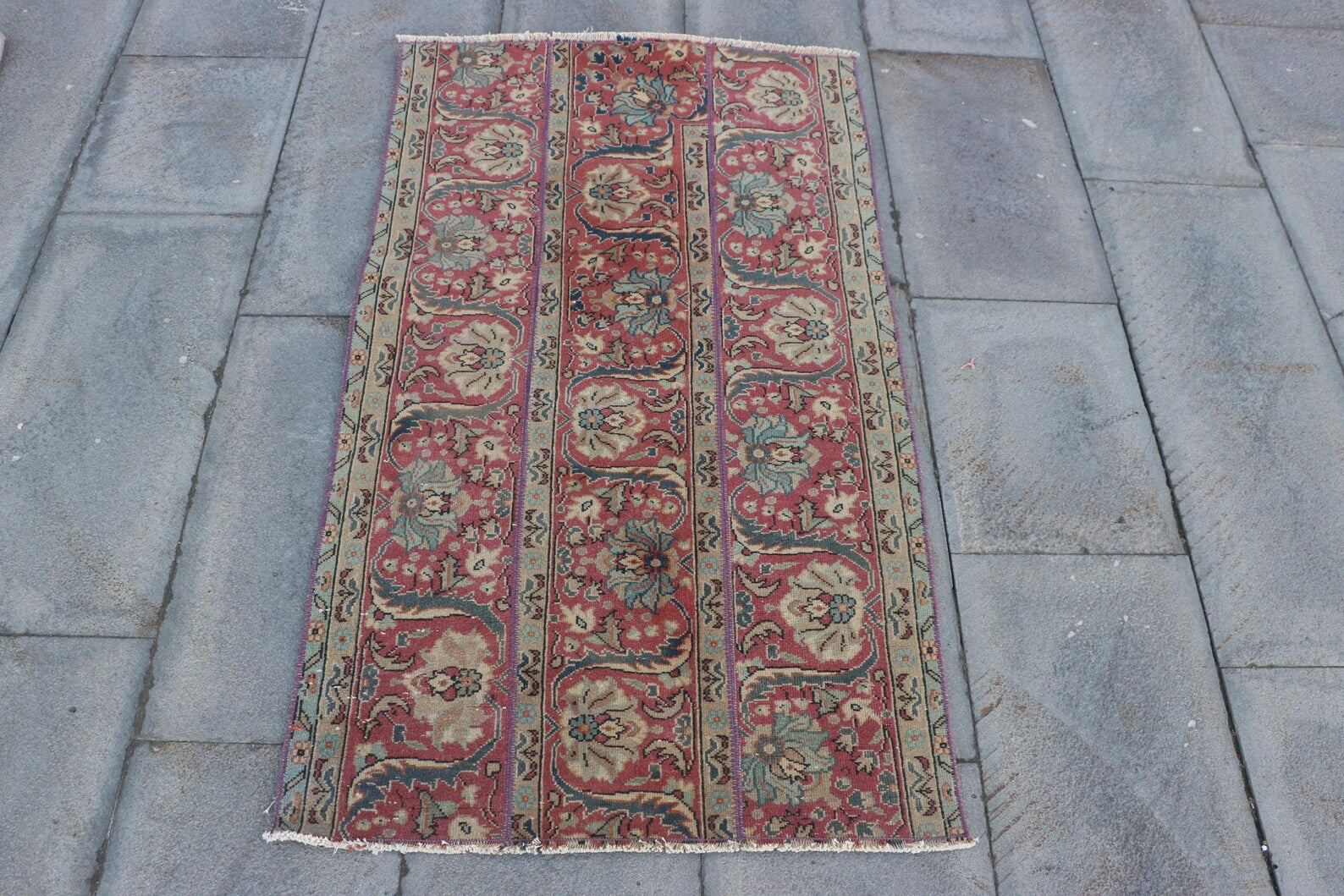 Vintage Turkish Accent Area rug 2.3 x 4 ft