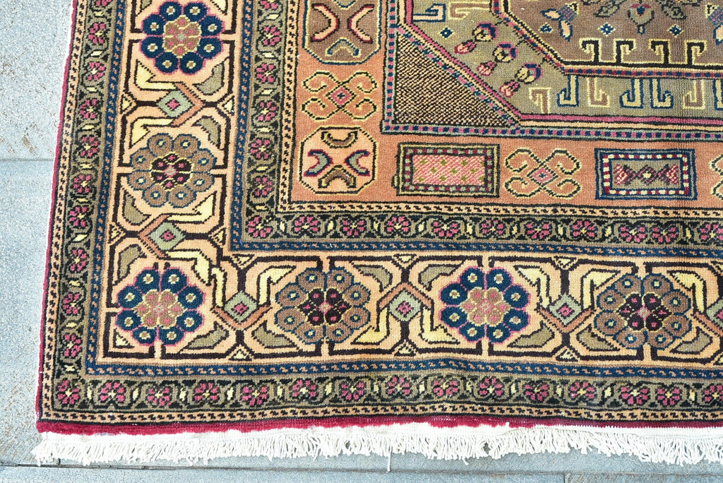 Vintage Turkish Accent Area rug 3.8 x 5.7 ft