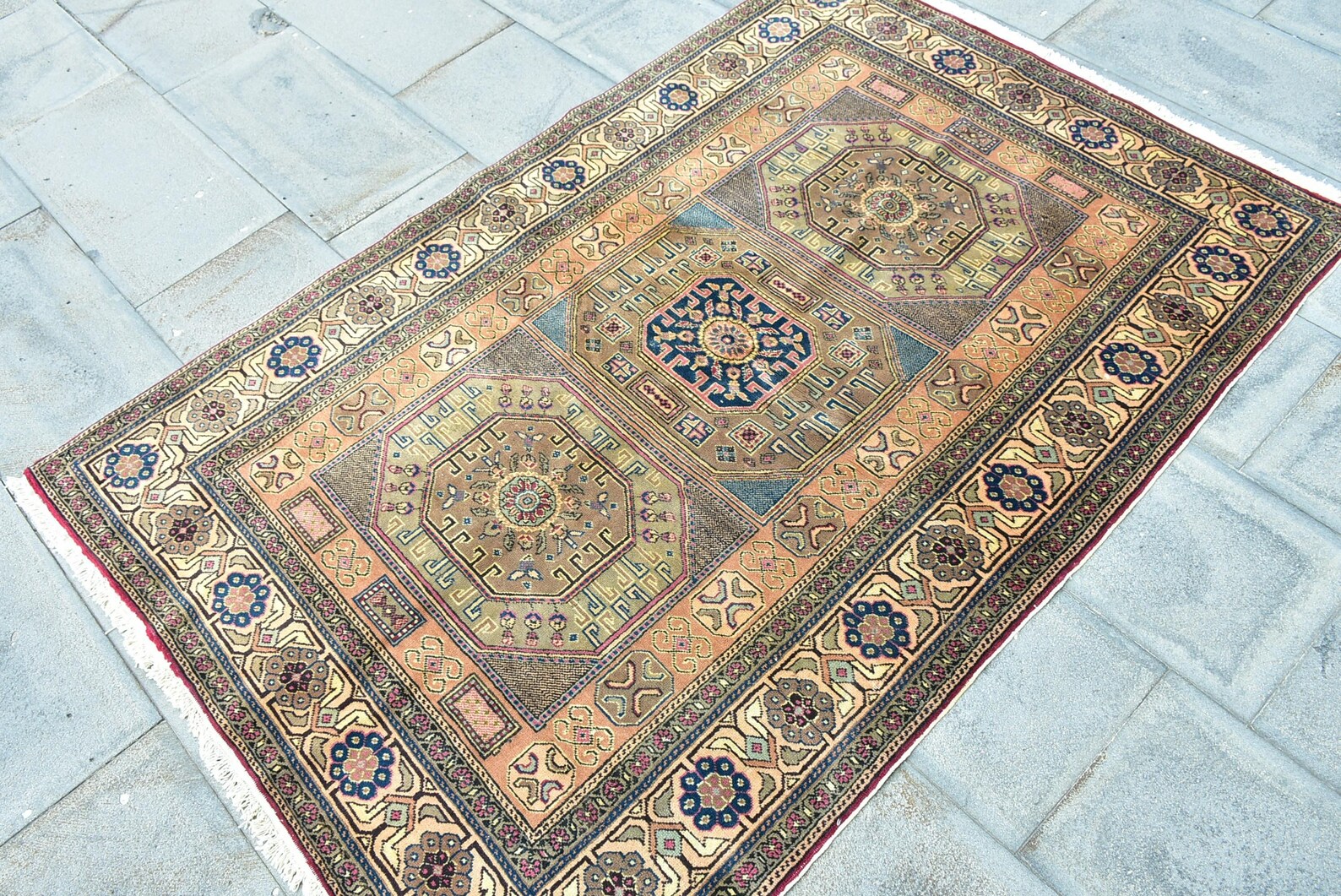 Vintage Turkish Accent Area rug 3.8 x 5.7 ft