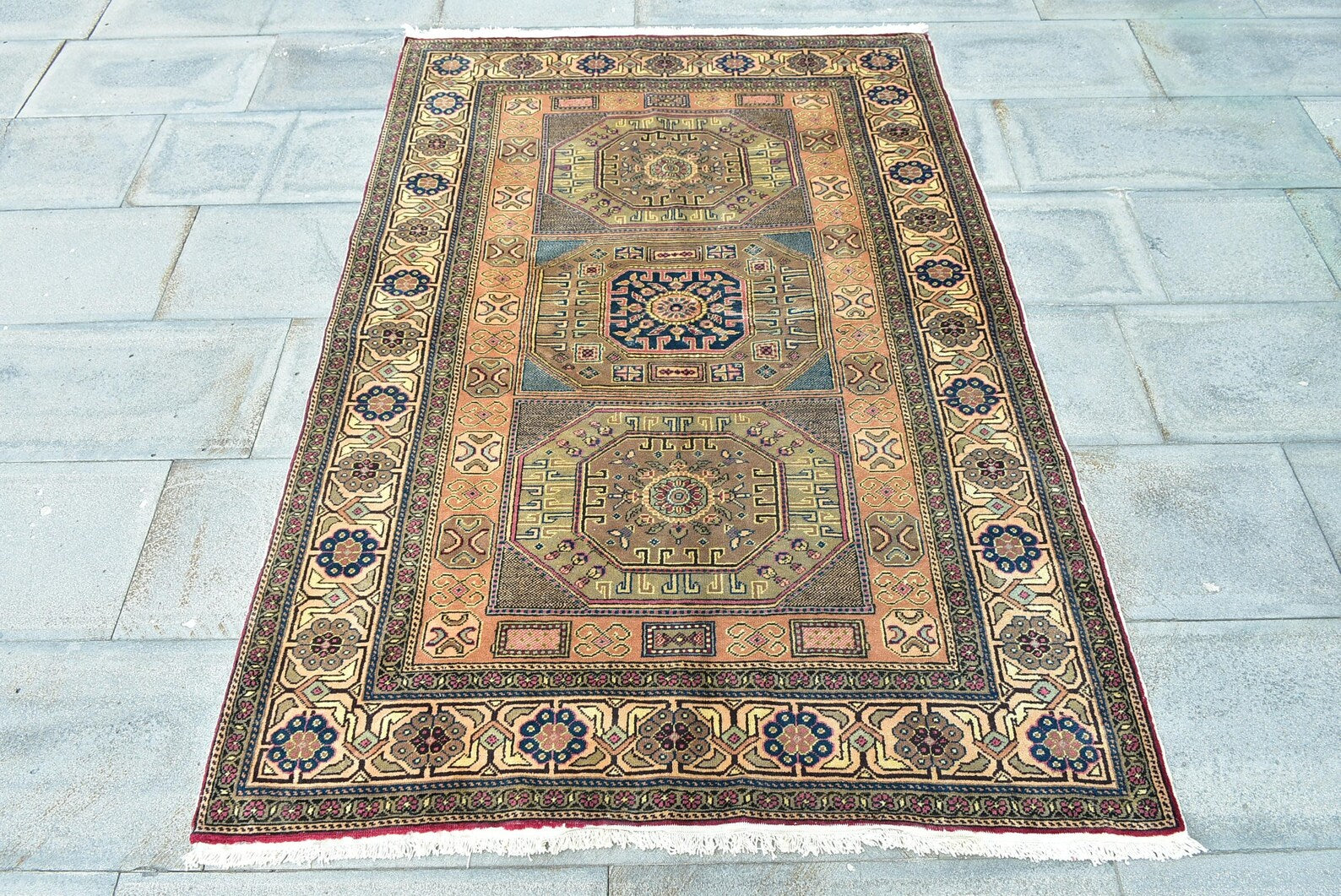 Vintage Turkish Accent Area rug 3.8 x 5.7 ft