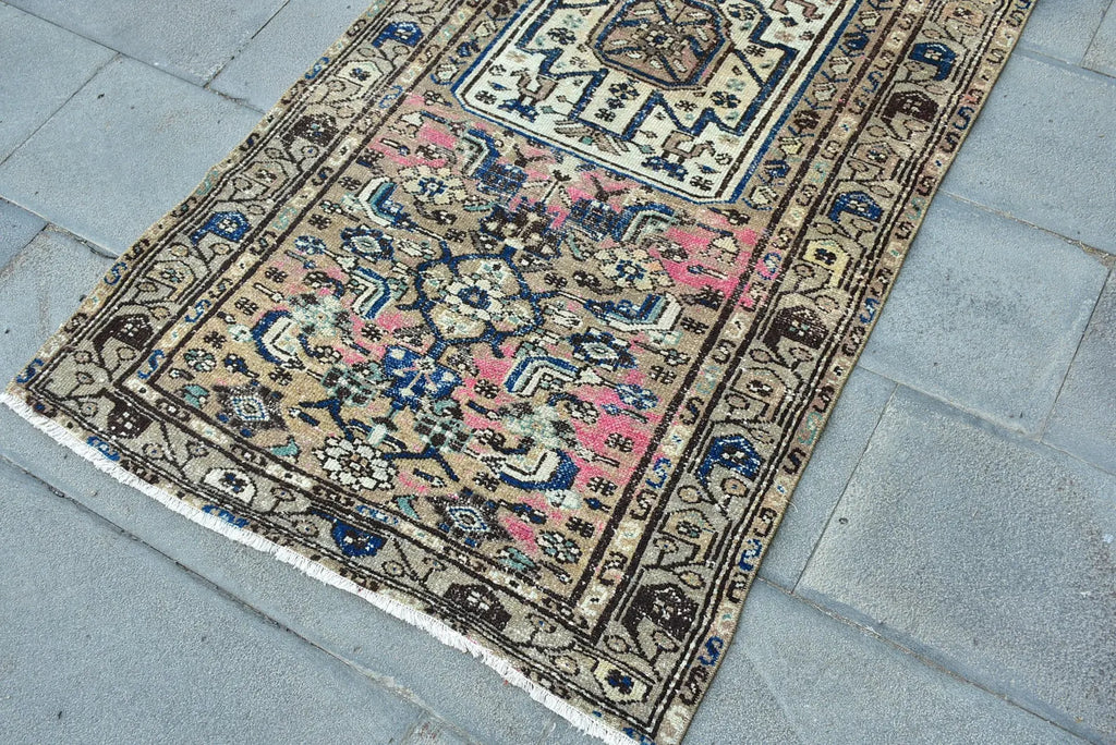 Vintage Persian Accent Area Rug 3.1 x 6.1 ft