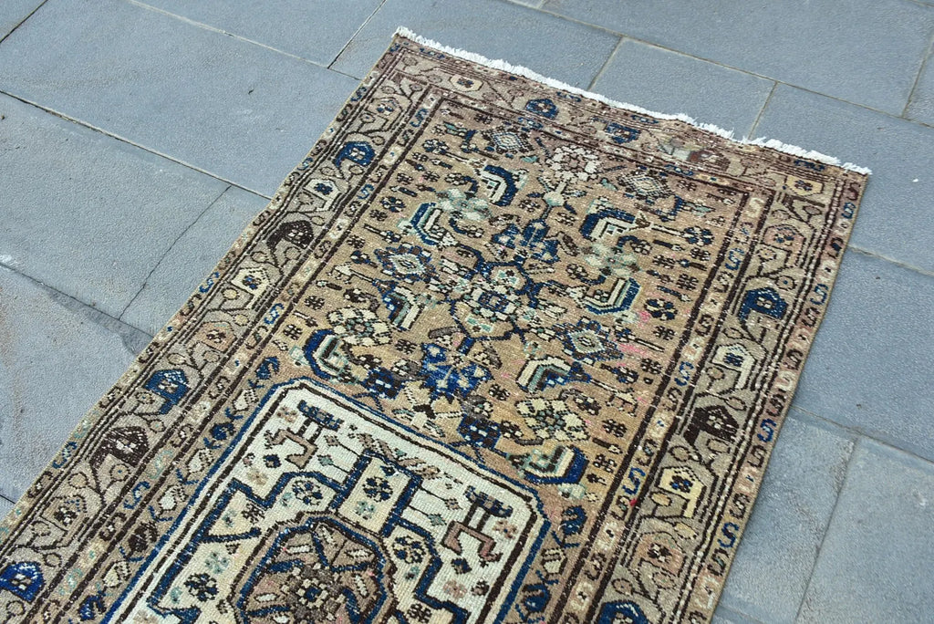 Vintage Persian Accent Area Rug 3.1 x 6.1 ft