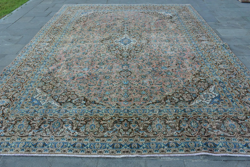 XL Vintage Turkish Accent Area Rug 9.5 x 12.4 ft