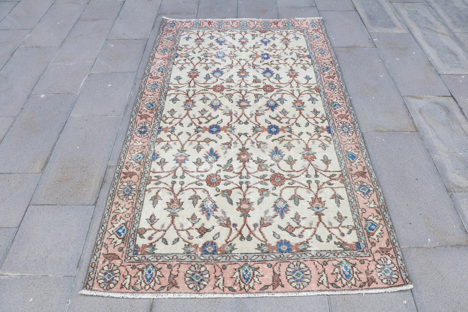 Vintage Turkish Accent Area rug 3.8 x 6.6 ft