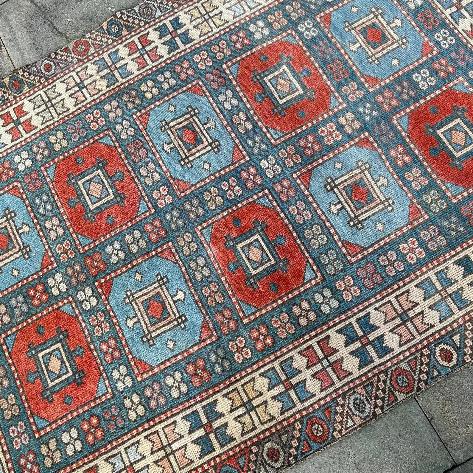 Vintage Turkish Accent Area rug 3.7 x 5.7 ft