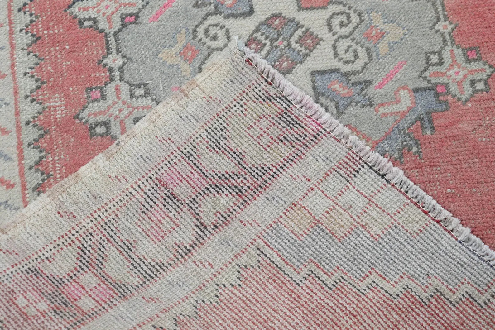 Vintage Turkish Runner Rug 3.2 x 7.5 ft