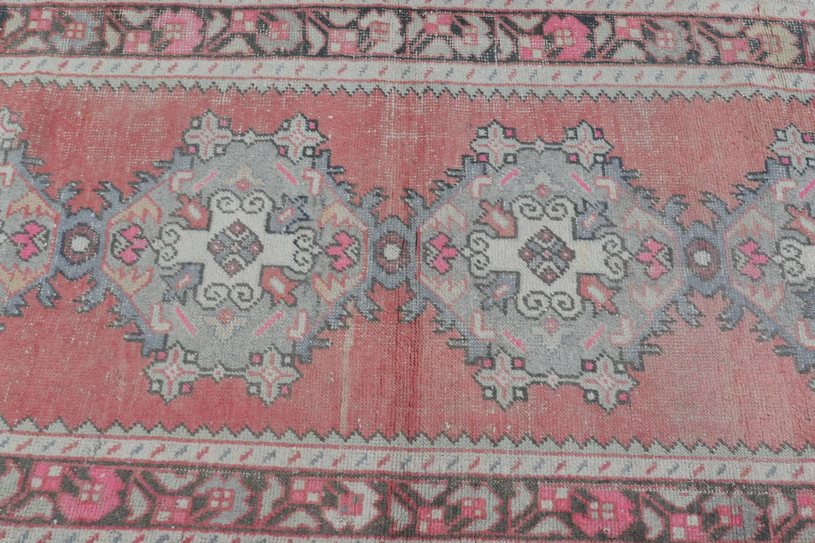 Vintage Turkish Runner Rug 3.2 x 7.5 ft