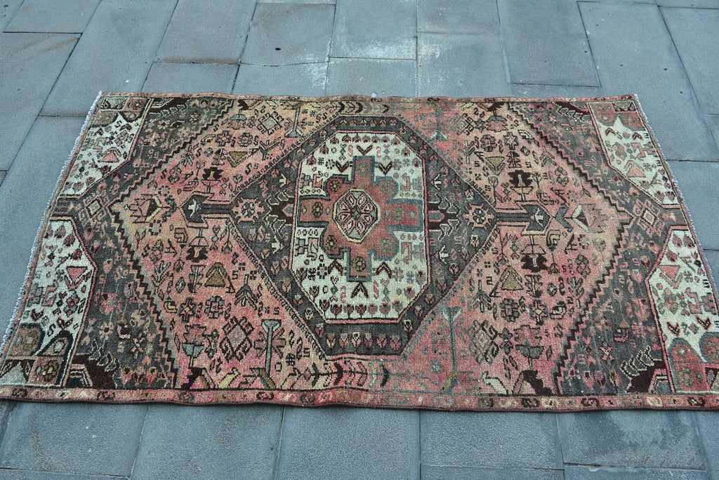 Vintage Persian Accent Area Rug 3.3 x 5.7 ft