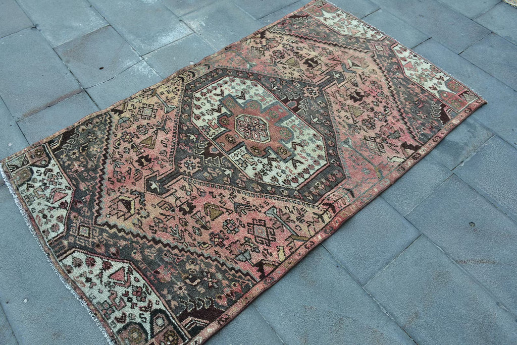 Vintage Persian Accent Area Rug 3.3 x 5.7 ft