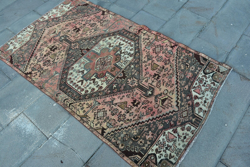 Vintage Persian Accent Area Rug 3.3 x 5.7 ft