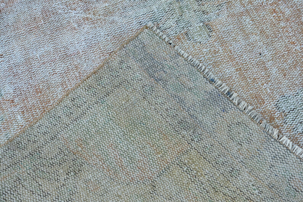 Vintage Turkish Accent Area rug 4.4 x 9.4 ft