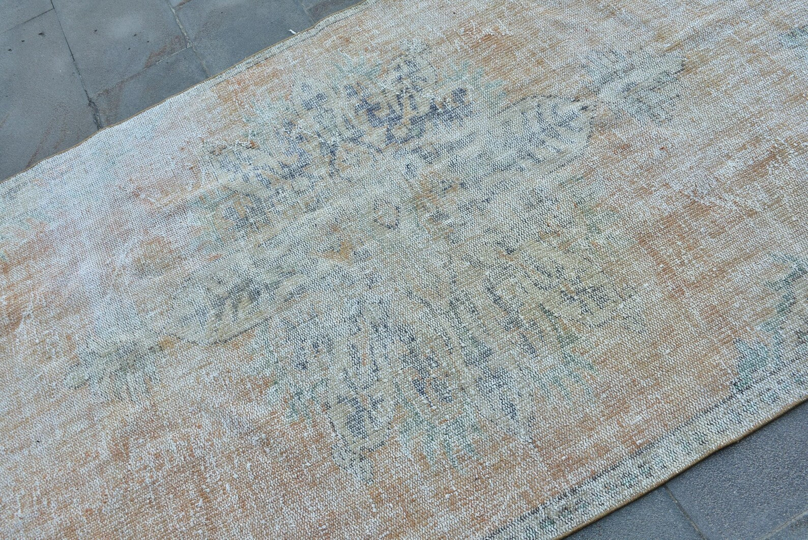 Vintage Turkish Accent Area rug 4.4 x 9.4 ft