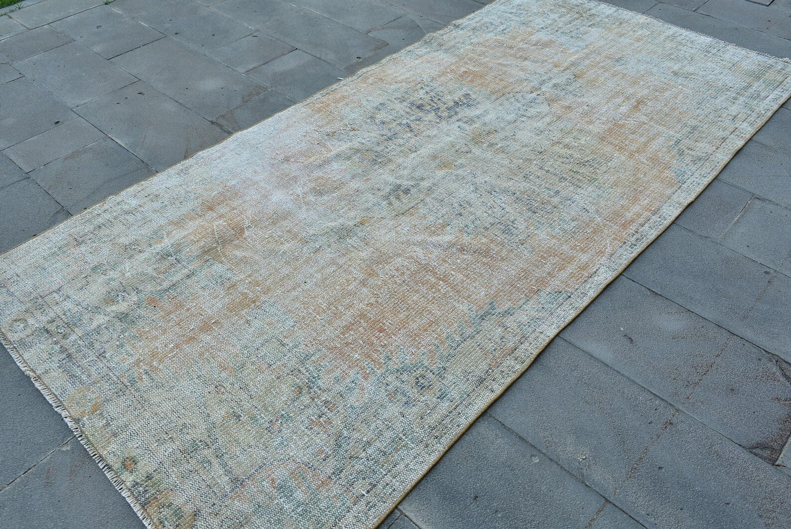 Vintage Turkish Accent Area rug 4.4 x 9.4 ft
