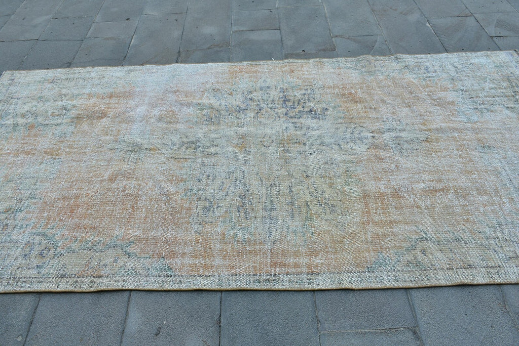 Vintage Turkish Accent Area rug 4.4 x 9.4 ft