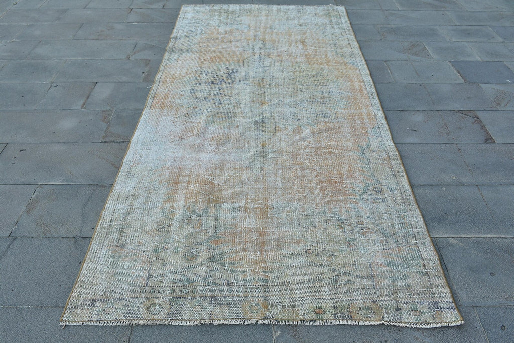 Vintage Turkish Accent Area rug 4.4 x 9.4 ft