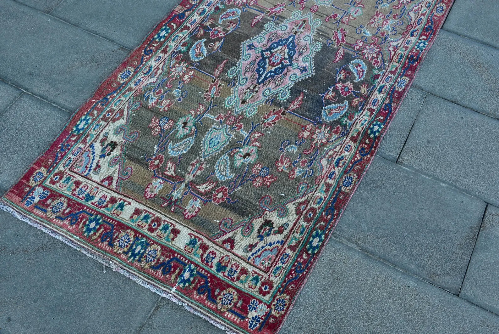 Vintage Persian Runner Rug 2.8 x 8 ft