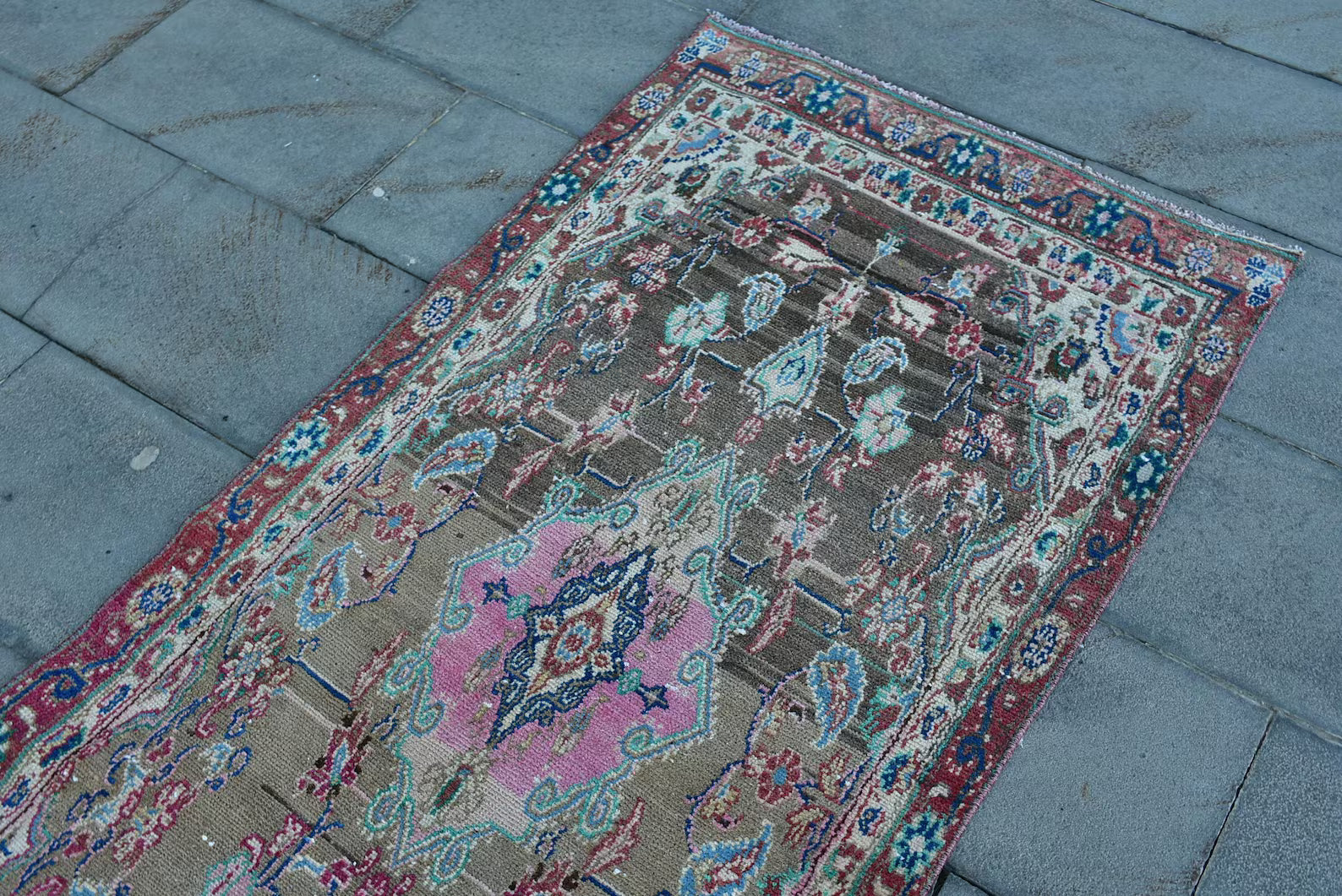 Vintage Persian Runner Rug 2.8 x 8 ft