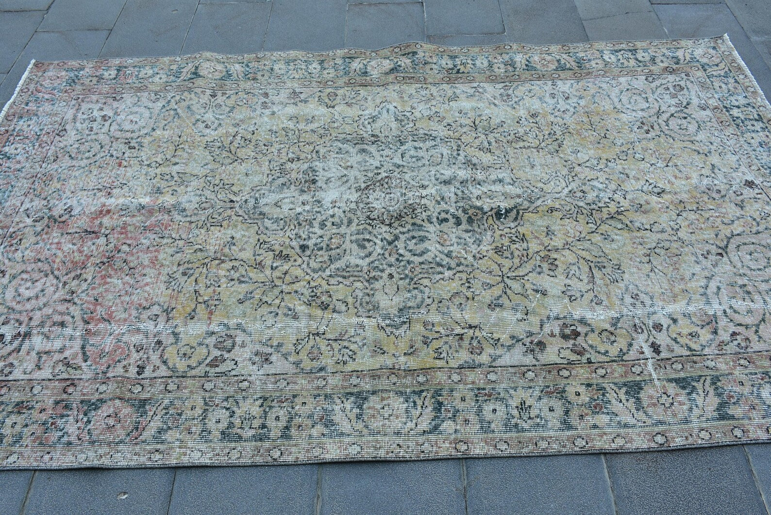 Vintage Turkish Accent Area rug 4.9 x 8.5 ft
