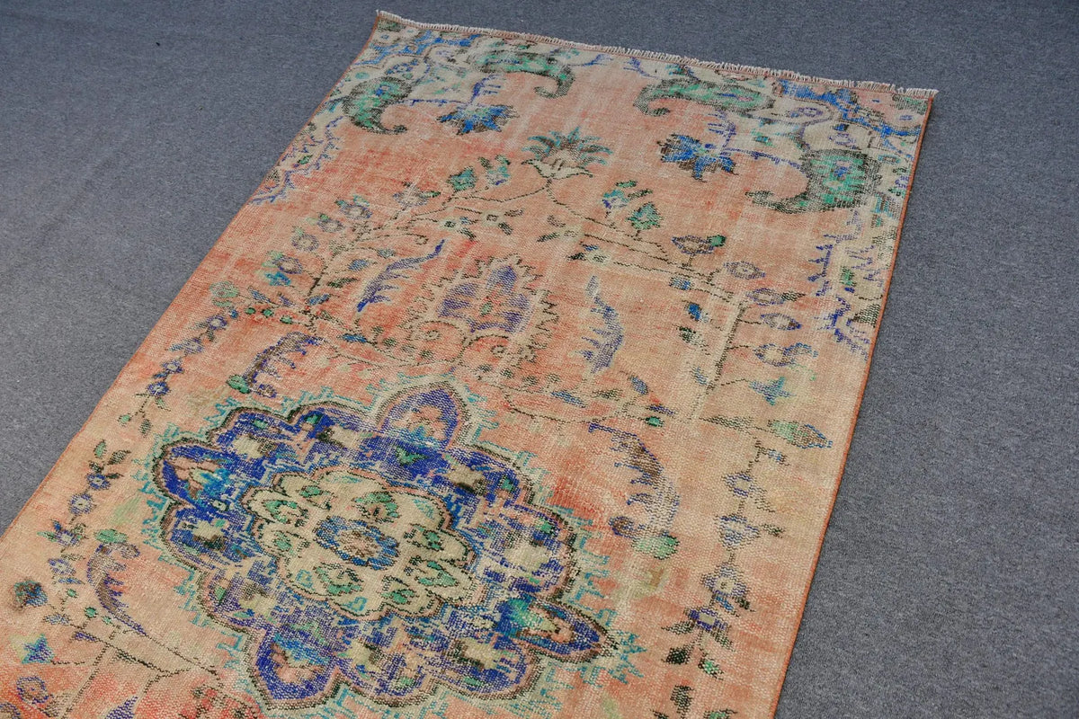 Vintage Turkish Accent Area rug 4.4 x 7.9 ft