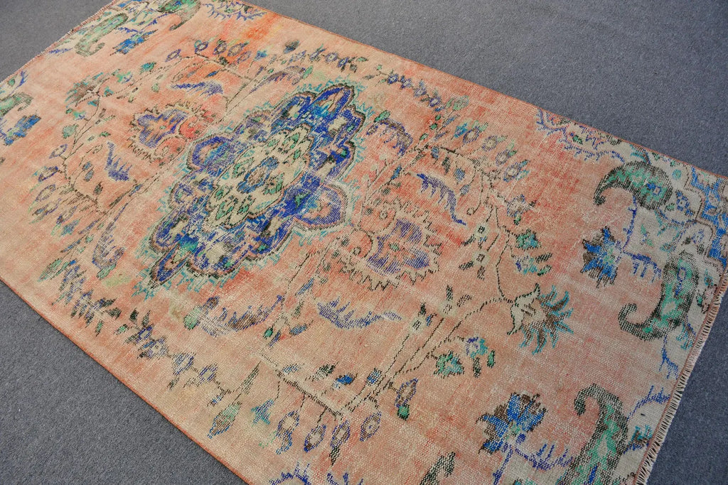 Vintage Turkish Accent Area rug 4.4 x 7.9 ft