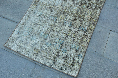 Vintage Turkish Accent Area rug 2.4 x 4.7 ft