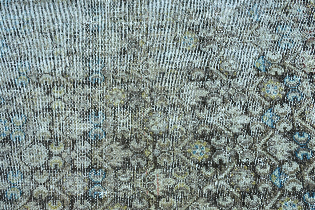 Vintage Turkish Accent Area rug 2.4 x 4.7 ft