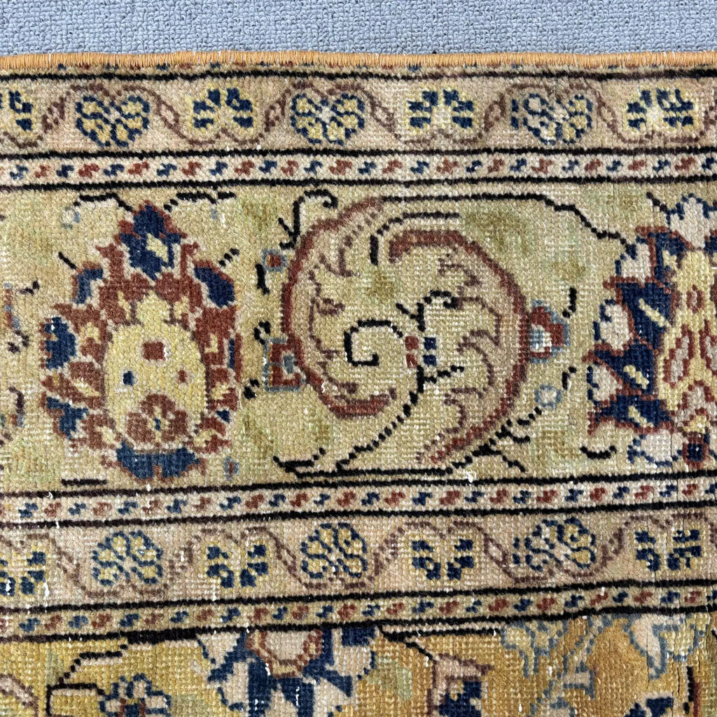 XL Vintage Persian Accent Area Rug 6.3 x 10 ft