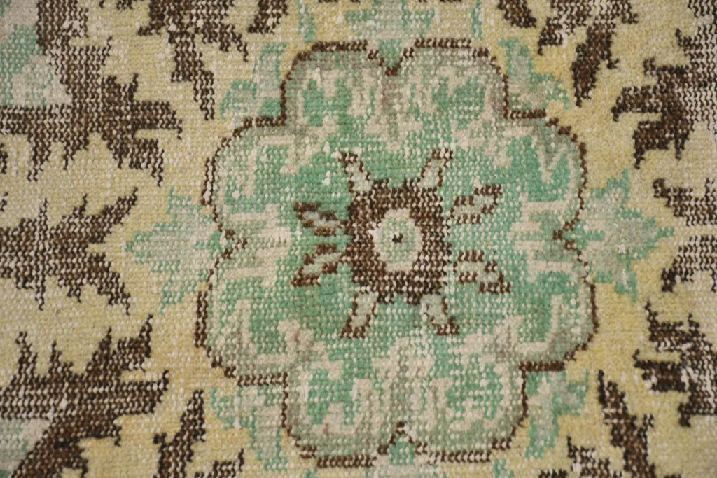 Vintage Turkish Accent Area rug 5.2 x 9.4 ft