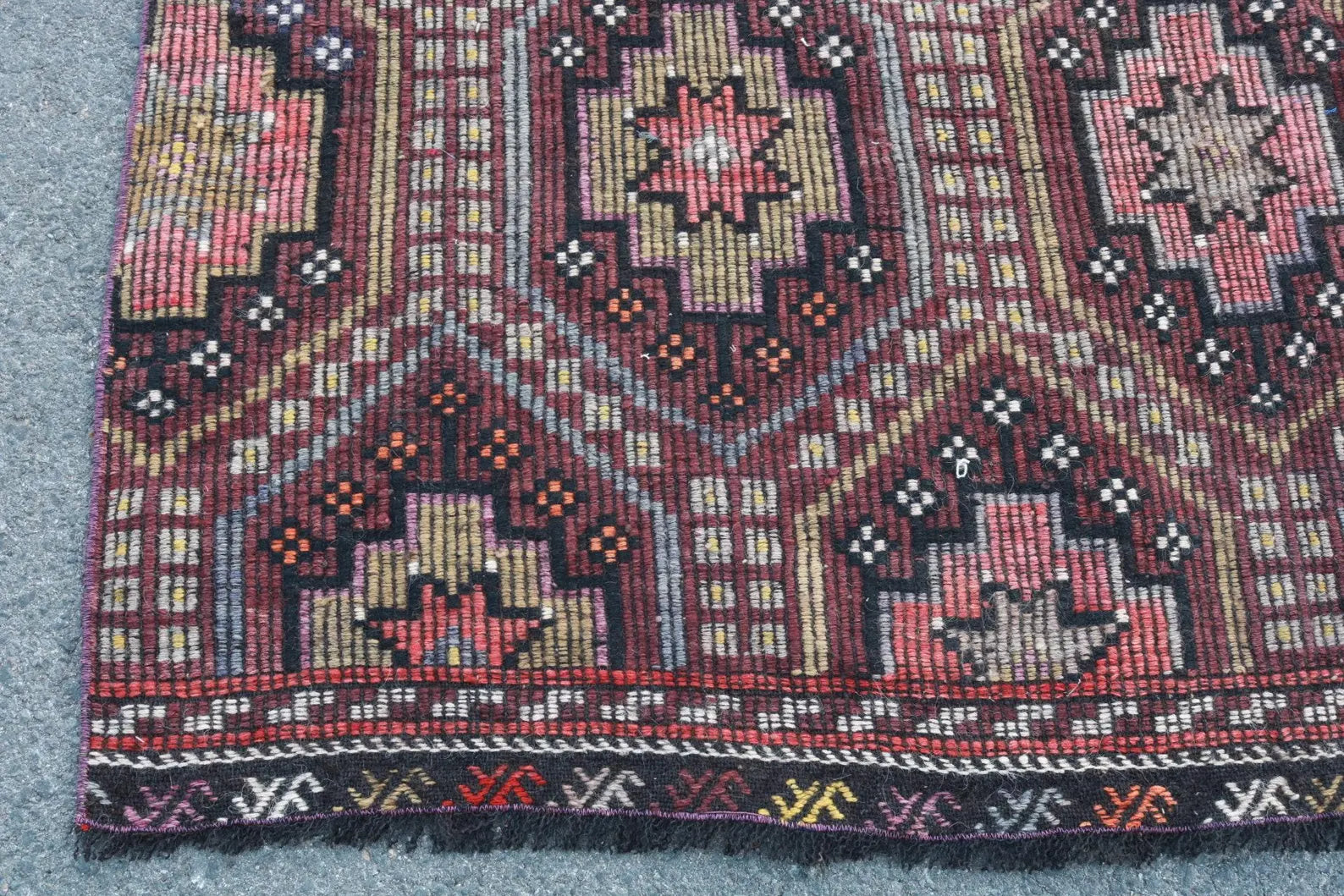 XL Vintage Turkish Accent Area Rug 5.2 x 9.4 ft