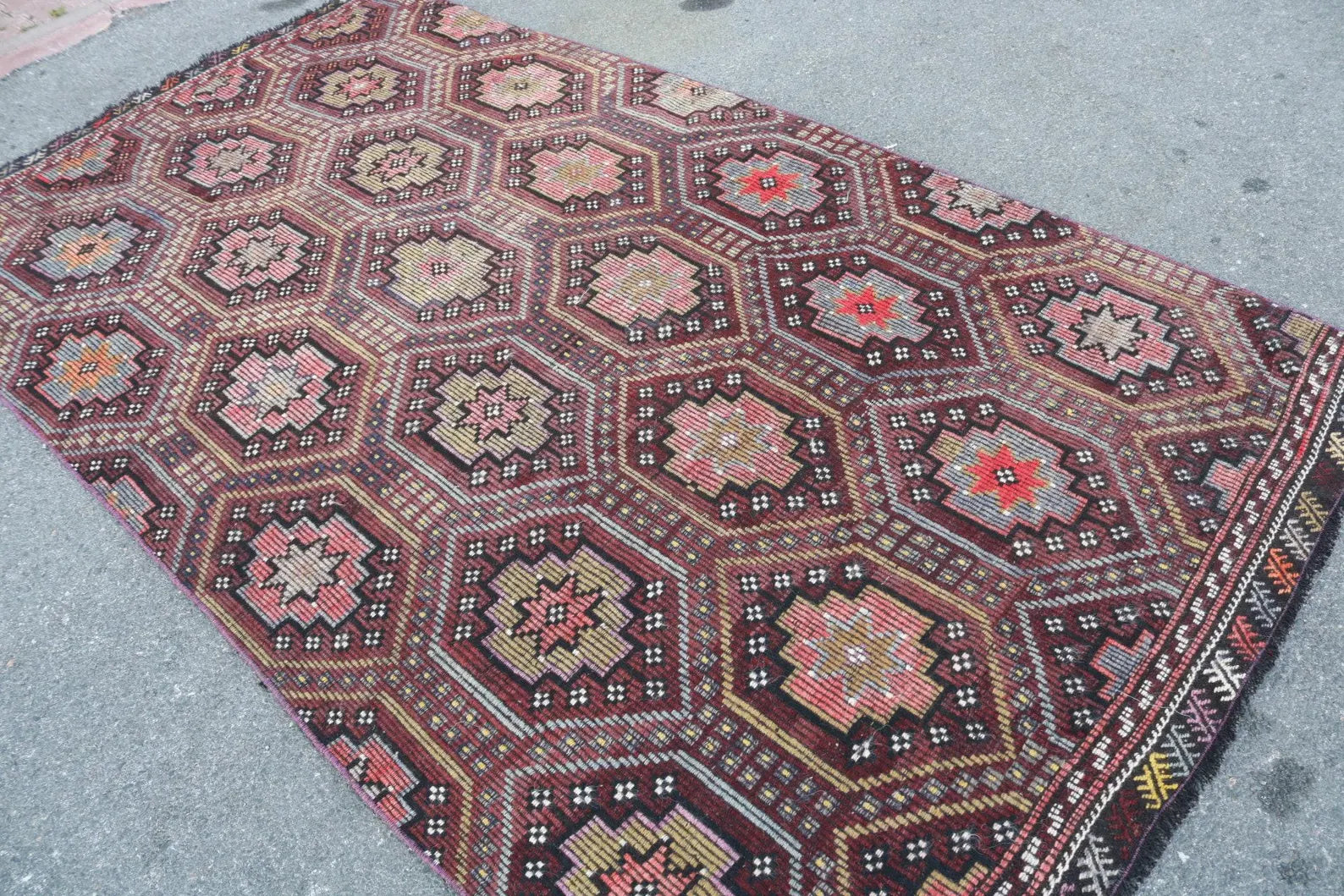 XL Vintage Turkish Accent Area Rug 5.2 x 9.4 ft