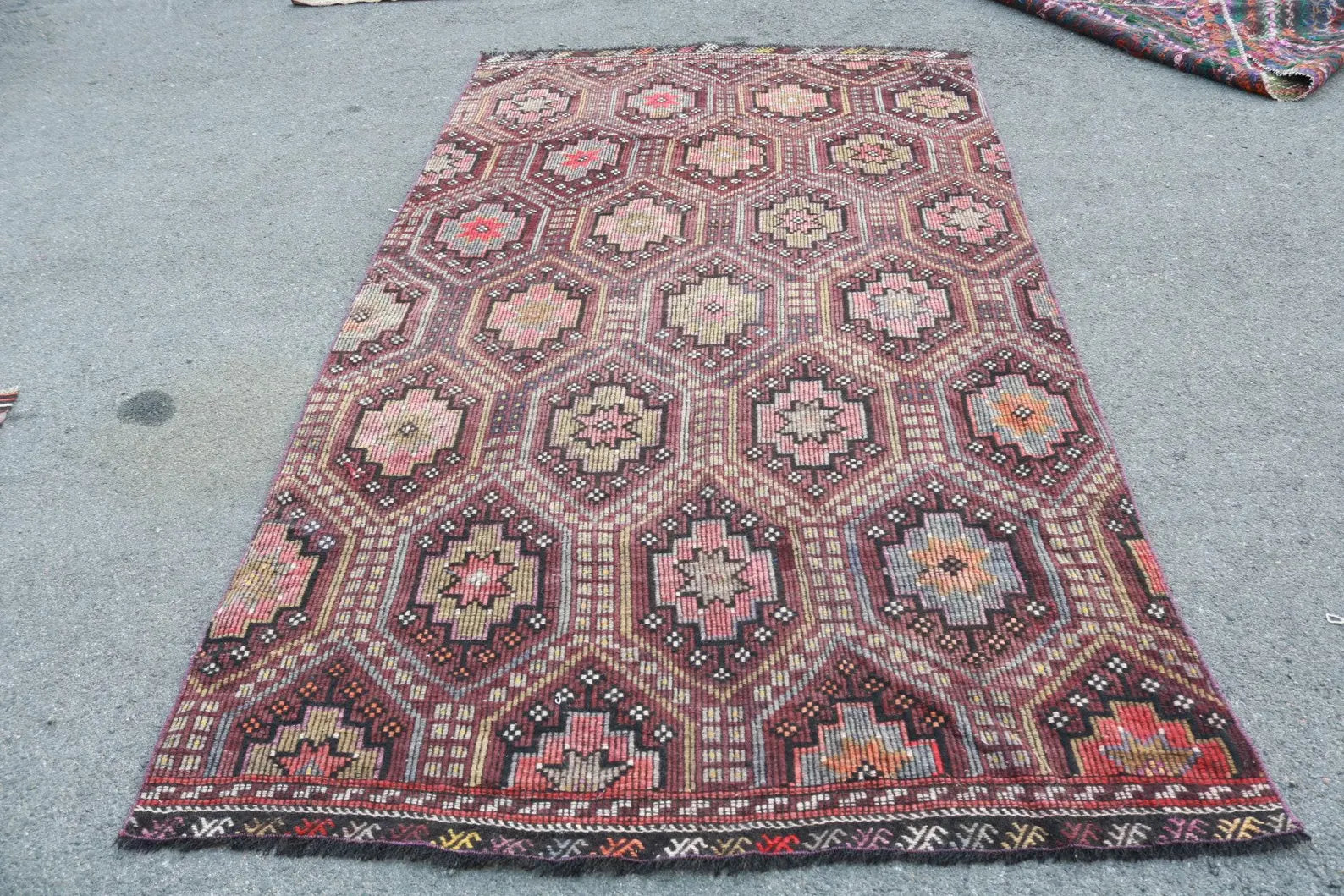 XL Vintage Turkish Accent Area Rug 5.2 x 9.4 ft