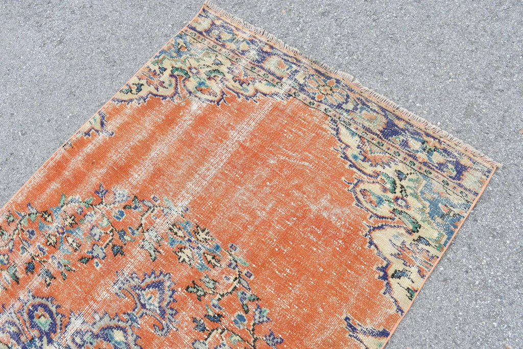 Vintage Turkish Accent Area rug 3.9 x 8.9 ft