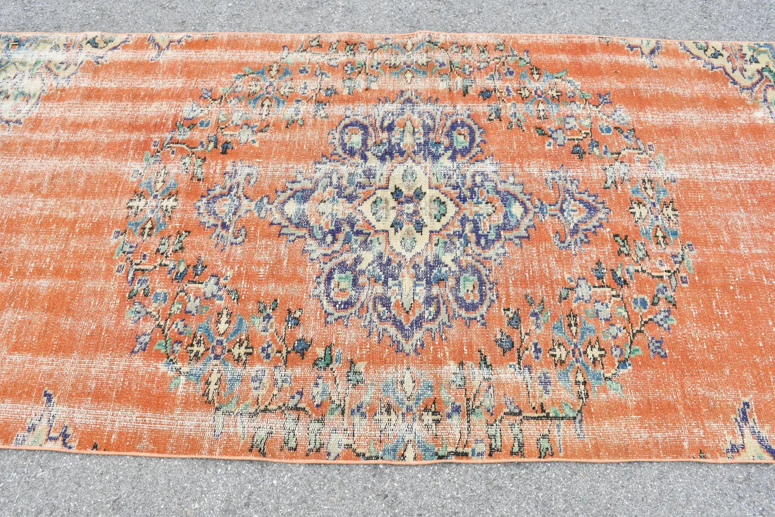 Vintage Turkish Accent Area rug 3.9 x 8.9 ft