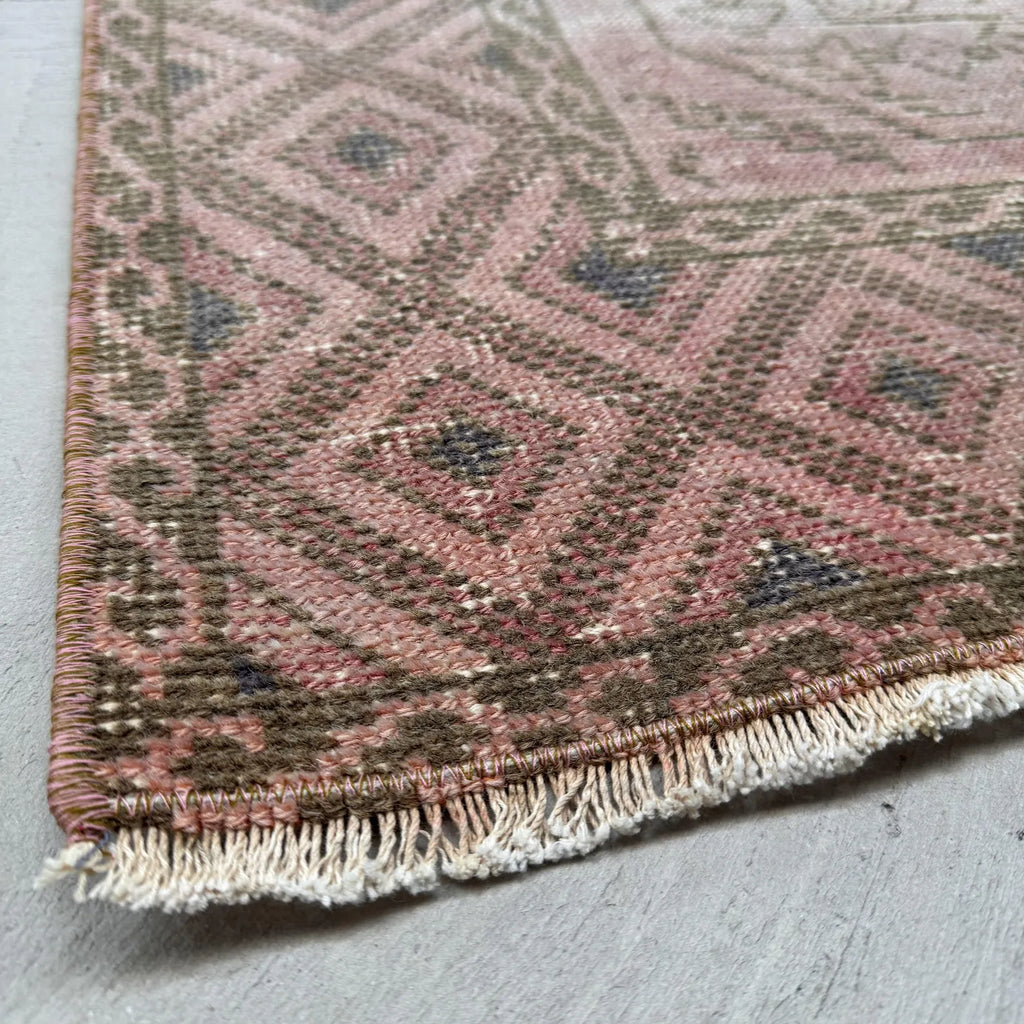 Vintage Turkish Accent Area rug 3.6 x 5.8 ft