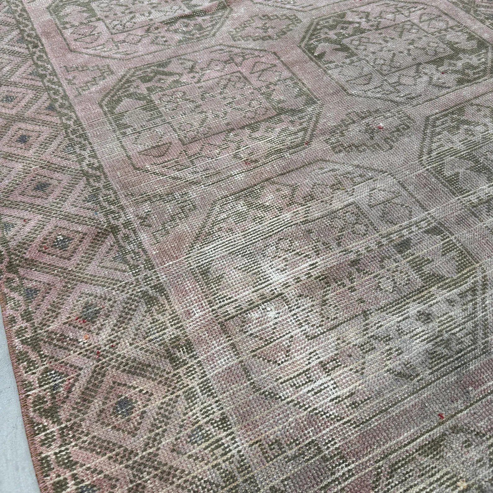 Vintage Turkish Accent Area rug 3.6 x 5.8 ft