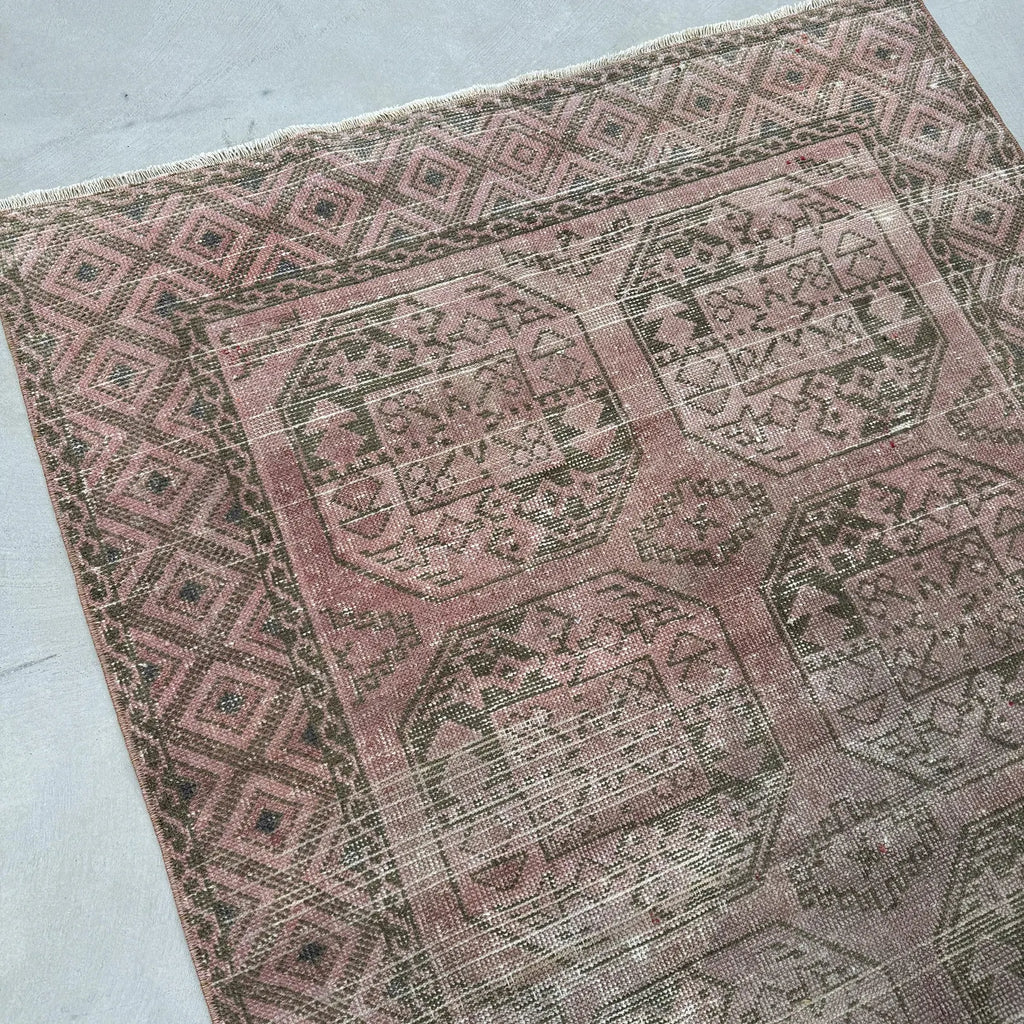 Vintage Turkish Accent Area rug 3.6 x 5.8 ft