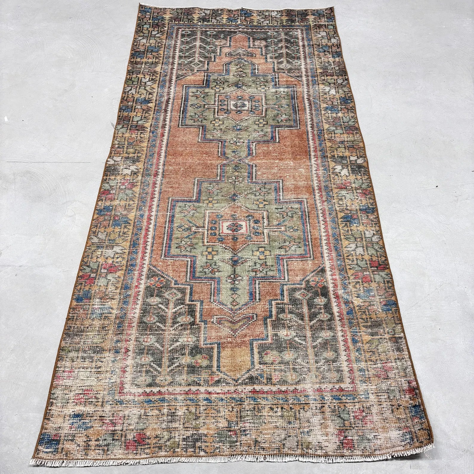 Vintage Turkish Accent Area rug 3.8 x 7.6 ft