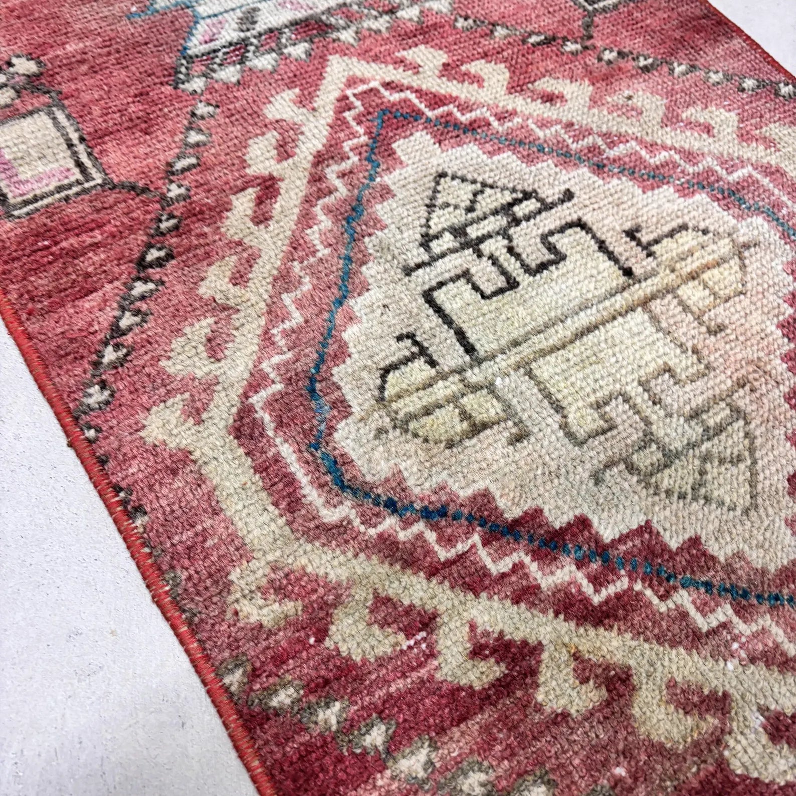 Vintage Turkish Mini Rug 1.5 x 2.7 ft