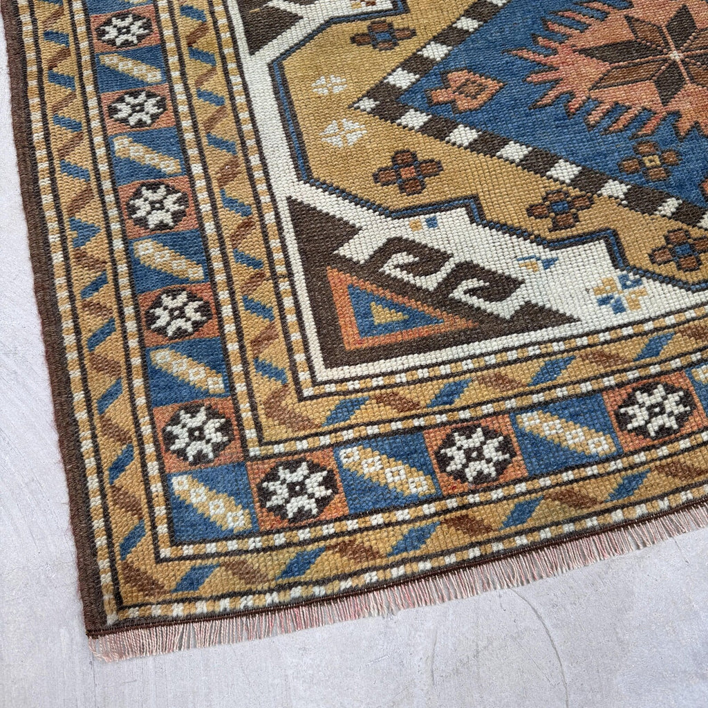 Vintage Turkish Accent Area rug 3.6 x 5.2 ft