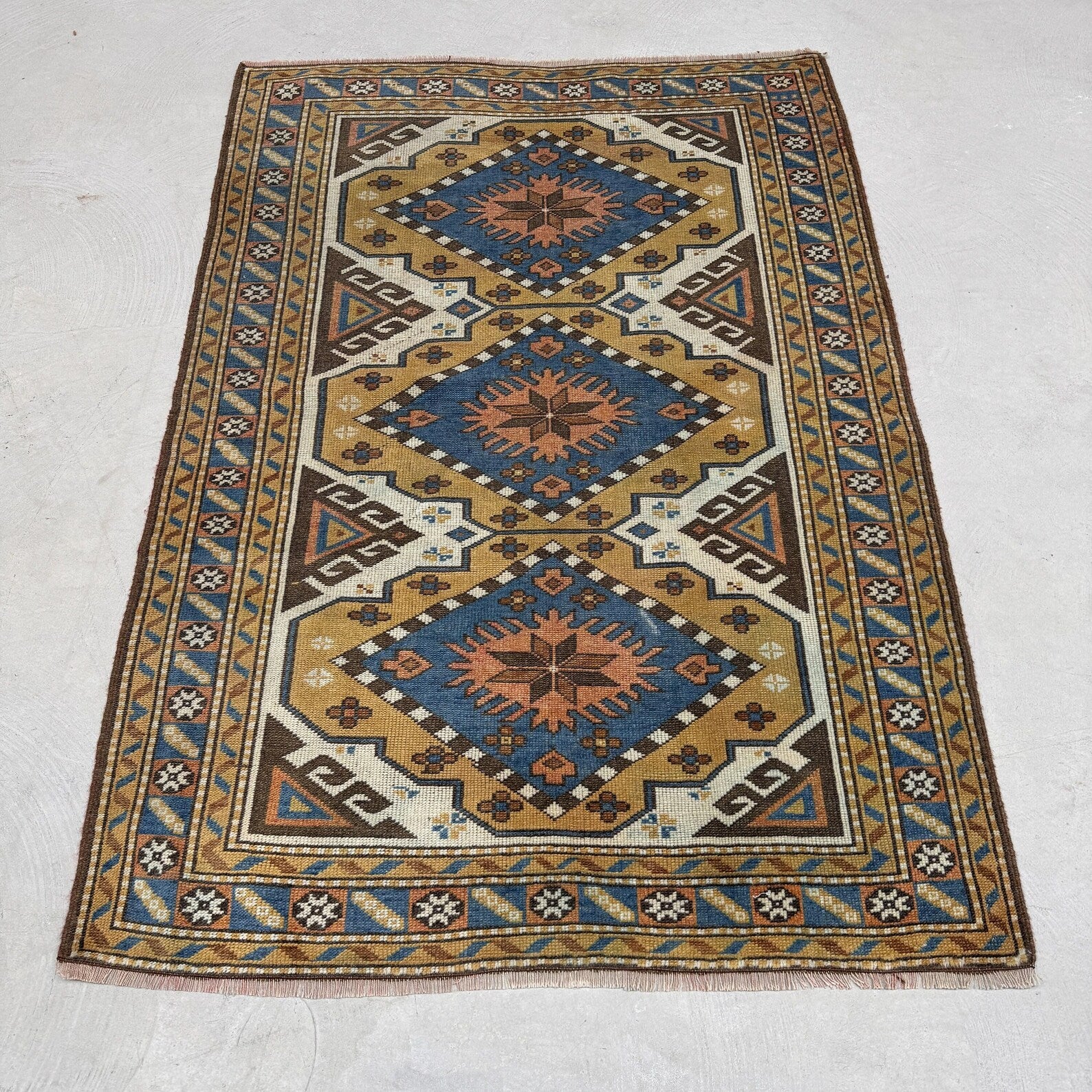 Vintage Turkish Accent Area rug 3.6 x 5.2 ft