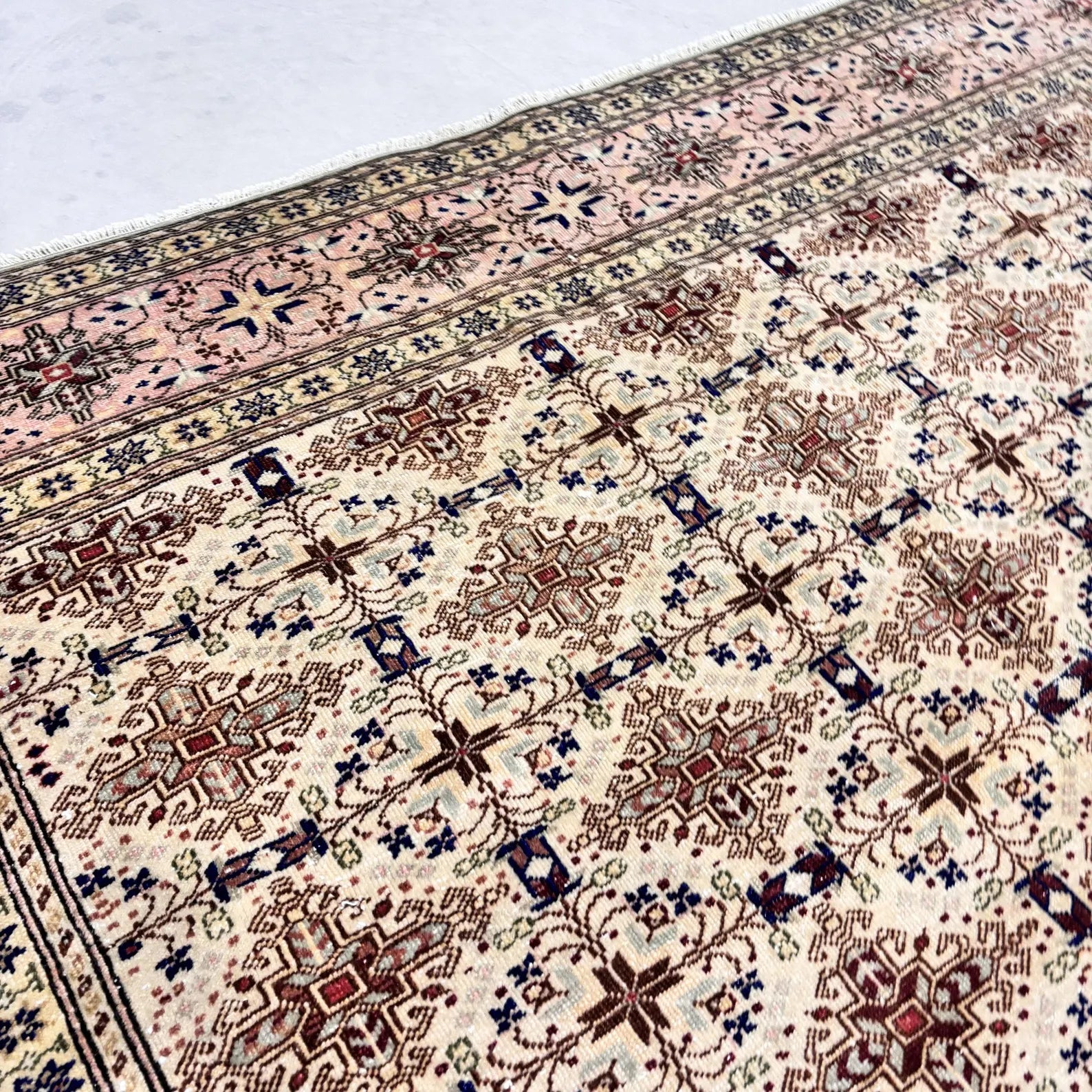 XL Vintage Turkish Accent Area Rug 6.5 x 9.2 ft