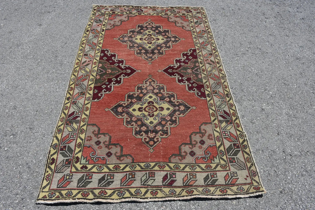 Vintage Turkish Accent Area rug 3.9 x 6.5 ft