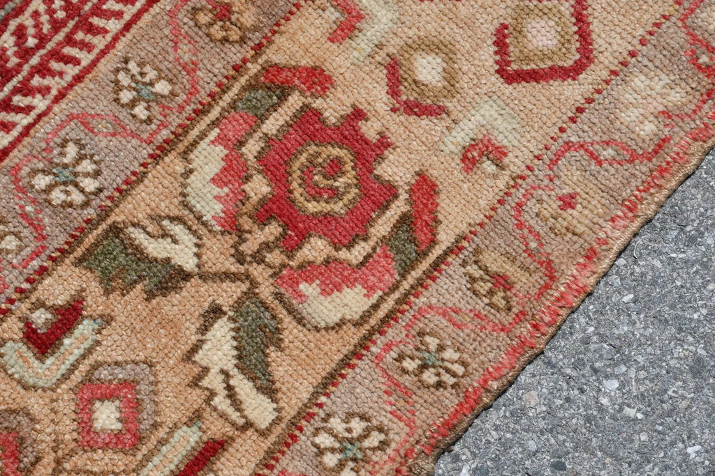 XL Vintage Turkish Accent Area rug 5.2 x 9.1 ft