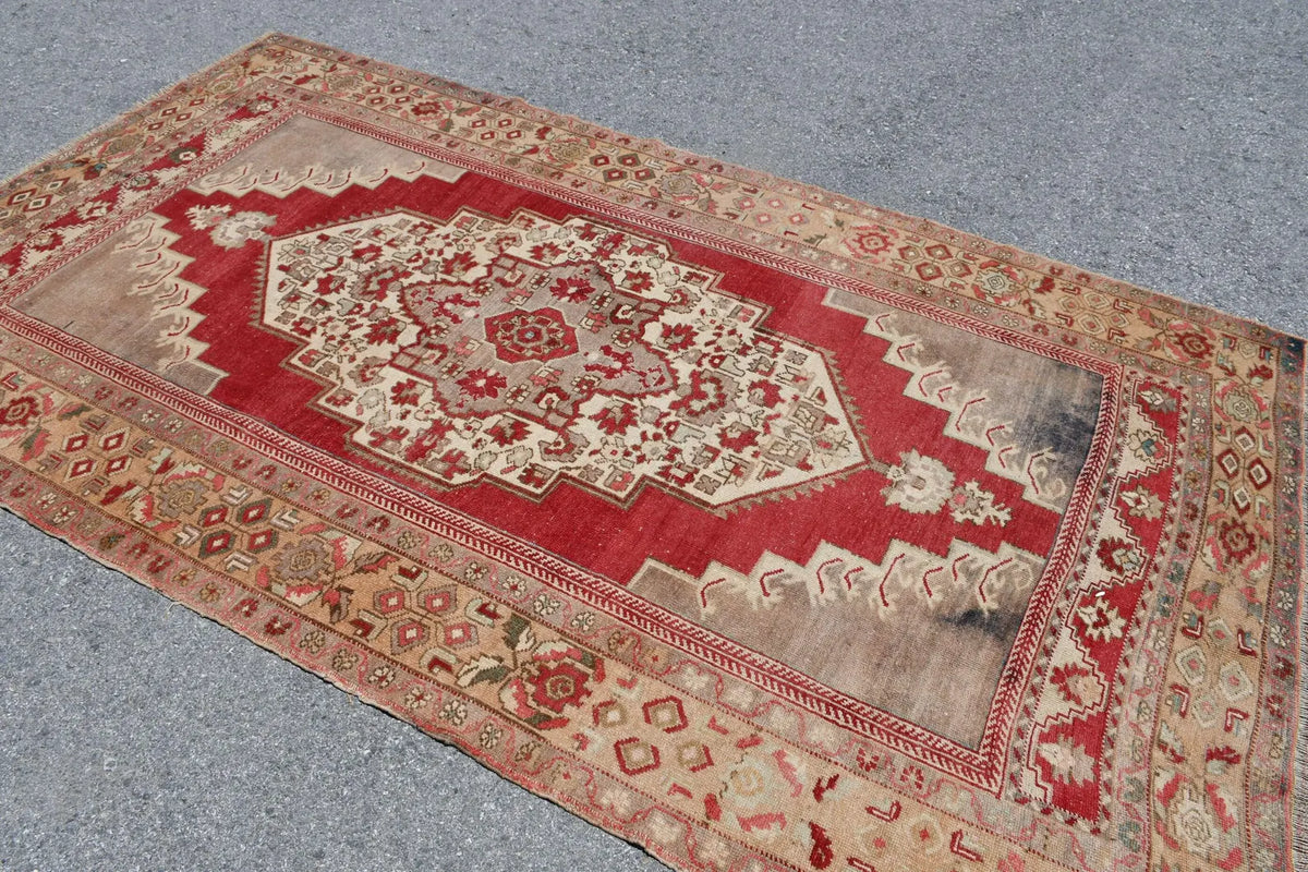 XL Vintage Turkish Accent Area rug 5.2 x 9.1 ft