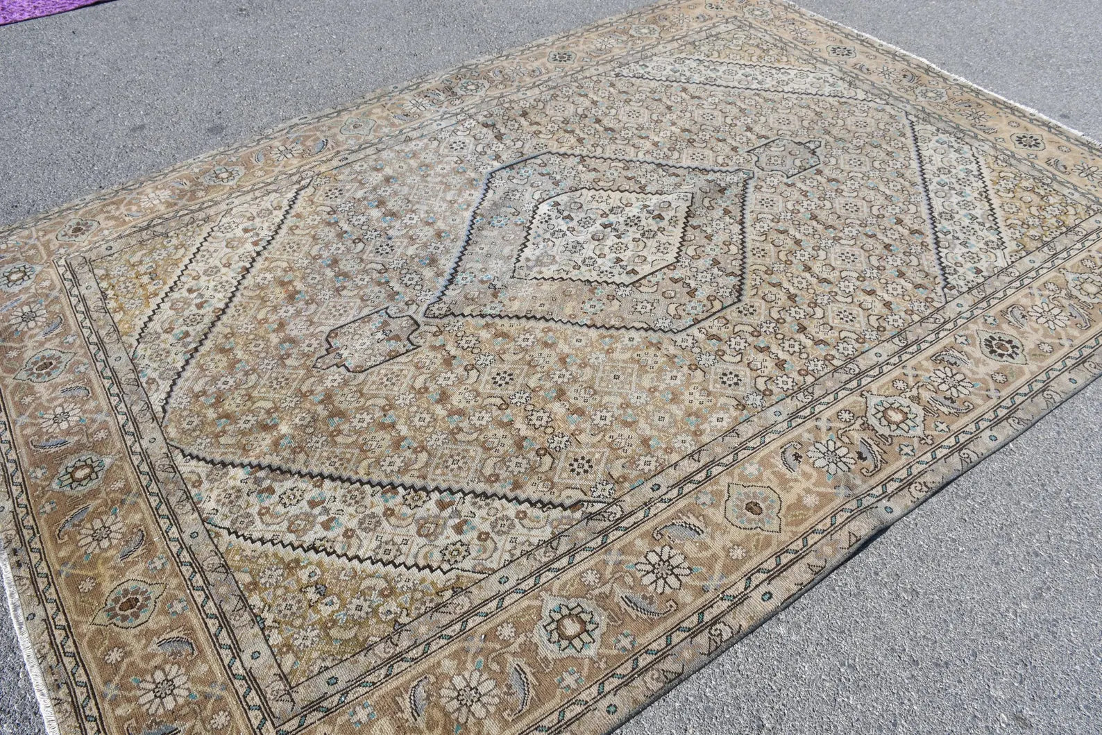 XL Vintage Turkish Accent Area Rug 6.5 x 9.3 ft