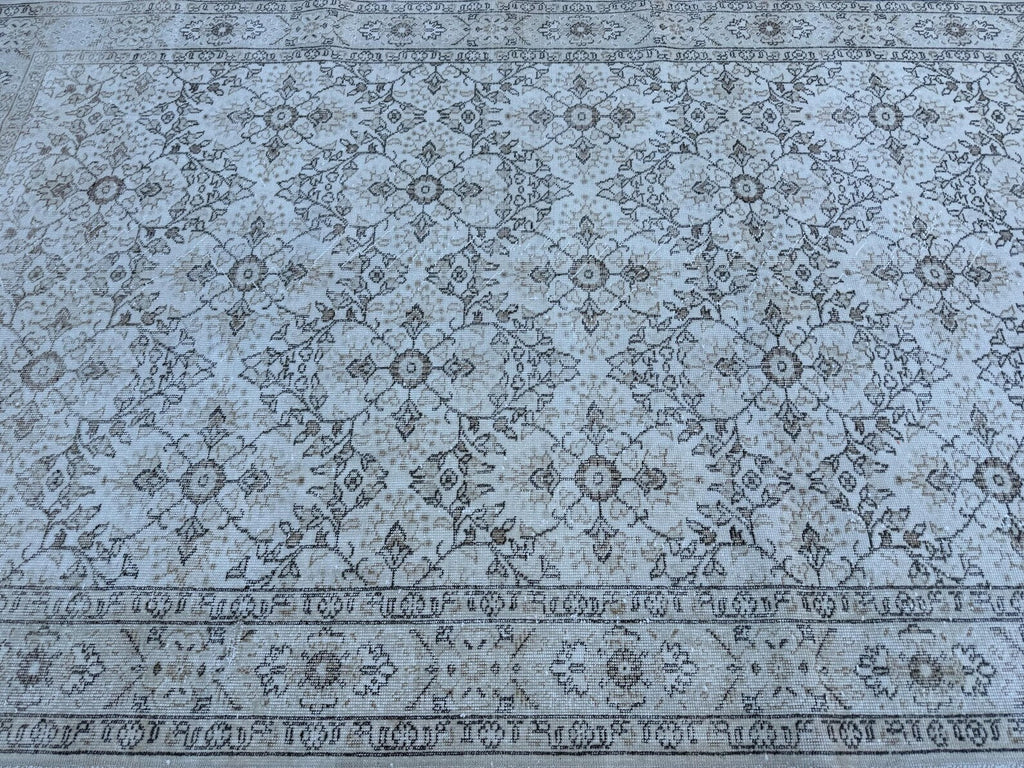 XL Vintage Turkish Accent Area Rug 6.2 x 10 ft