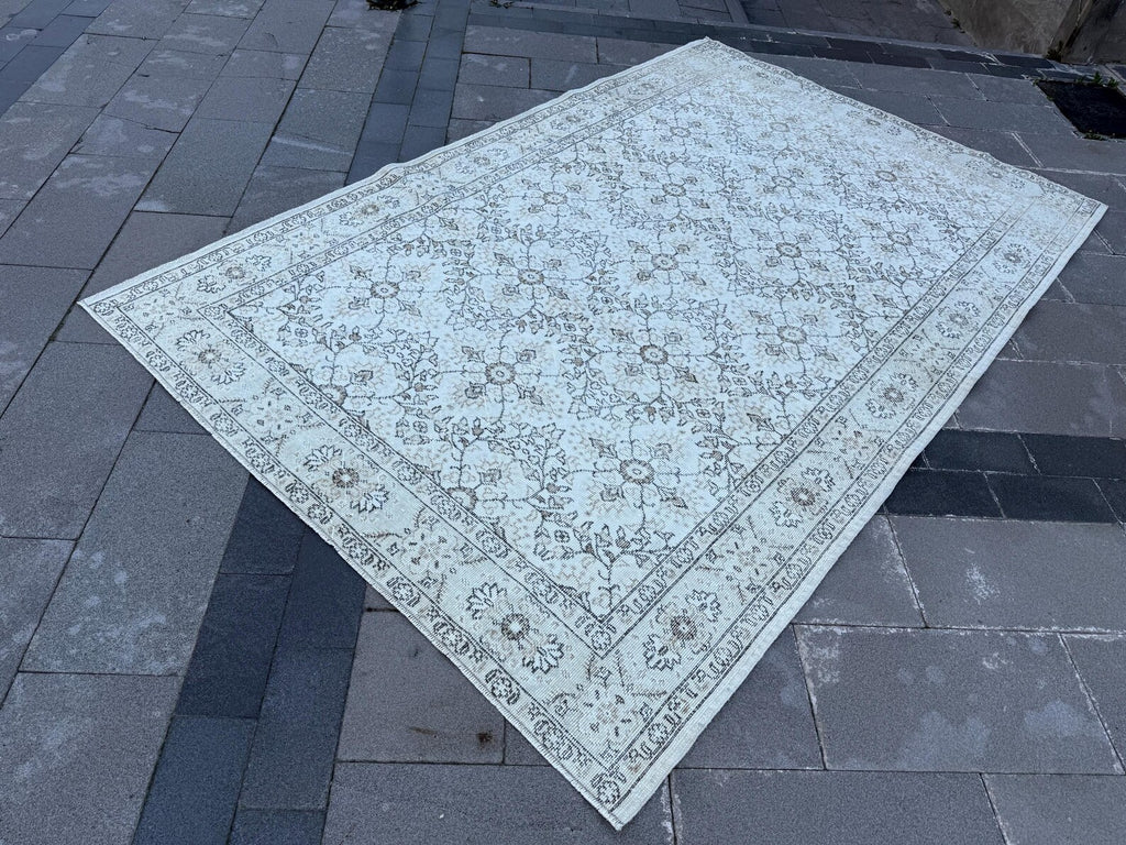 XL Vintage Turkish Accent Area Rug 6.2 x 10 ft